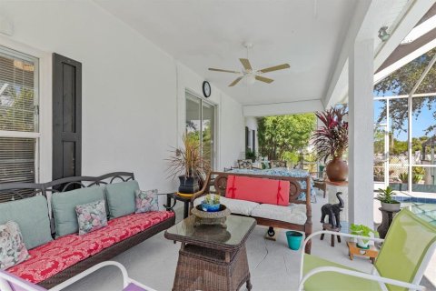 House in Punta Gorda, Florida 3 bedrooms, 187.66 sq.m. № 1786203 - photo 28