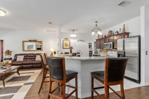 House in Punta Gorda, Florida 3 bedrooms, 187.66 sq.m. № 1786203 - photo 7
