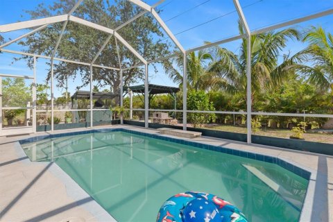 House in Punta Gorda, Florida 3 bedrooms, 187.66 sq.m. № 1786203 - photo 29