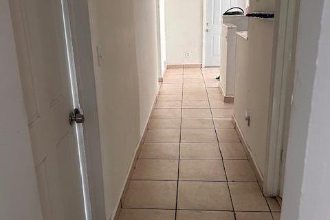 House in Lake Worth, Florida 3 bedrooms, 71.35 sq.m. № 2086756 - photo 10