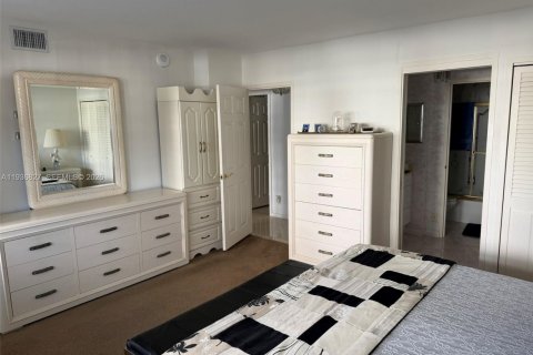 Купить кондоминиум в Форт-Лодердейл, Флорида 2 спальни, 111.95м2, № 2152584 - фото 17