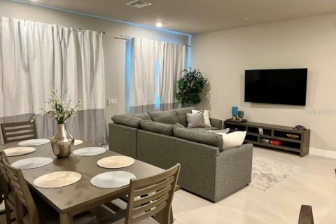 Condo in Four Corners, Florida, 4 bedrooms  № 1904421 - photo 2