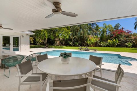 House in Pinecrest, Florida 5 bedrooms, 468.13 sq.m. № 1469509 - photo 21