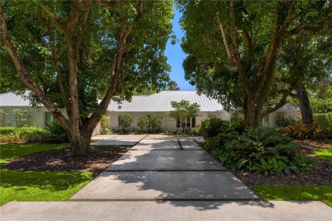 House in Pinecrest, Florida 5 bedrooms, 468.13 sq.m. № 1469509 - photo 26