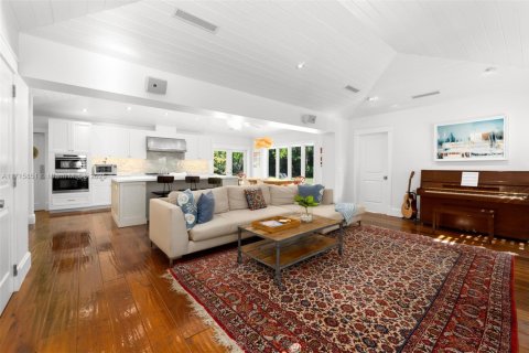 House in Pinecrest, Florida 5 bedrooms, 468.13 sq.m. № 1469509 - photo 7