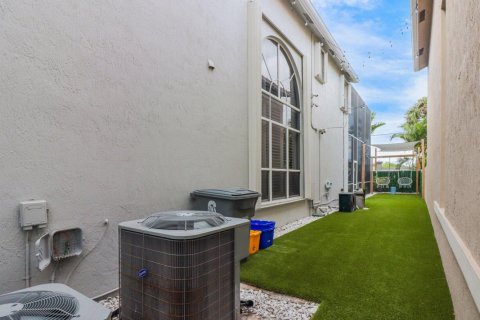 Casa en venta en Boynton Beach, Florida, 5 dormitorios, 280.38 m2 № 1180315 - foto 1