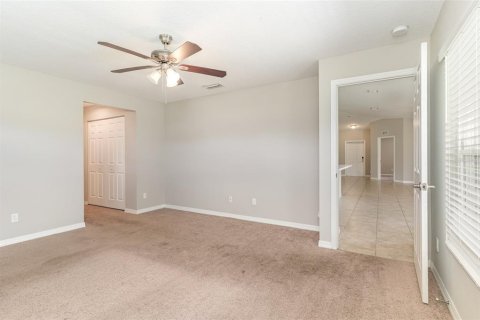 House in Palm Bay, Florida 4 bedrooms, 170.29 sq.m. № 1902383 - photo 10