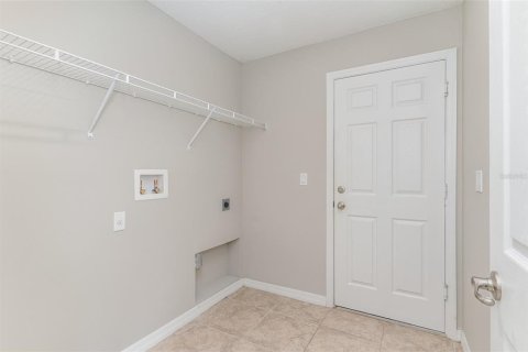 House in Palm Bay, Florida 4 bedrooms, 170.29 sq.m. № 1902383 - photo 8