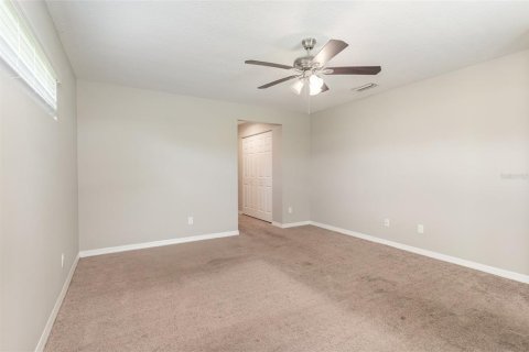 House in Palm Bay, Florida 4 bedrooms, 170.29 sq.m. № 1902383 - photo 16