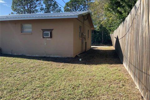 Commercial property in Edgewater, Florida 55.74 sq.m. № 1562230 - photo 5