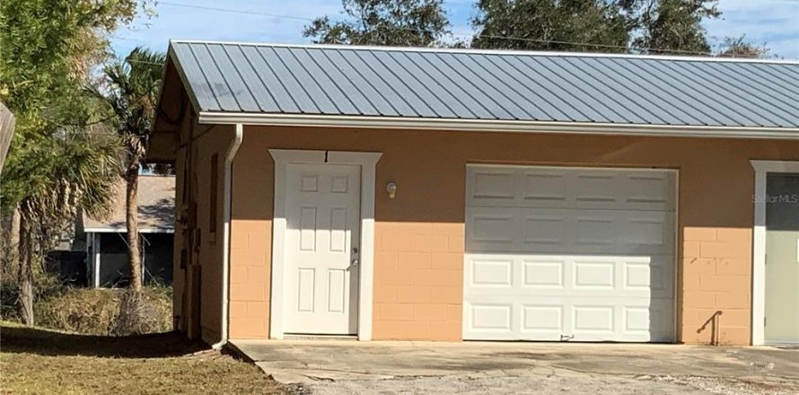 Commercial property in Edgewater, Florida 55.74 sq.m. № 1562230