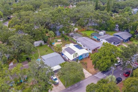 House in Saint Petersburg, Florida 3 bedrooms, 110 sq.m. № 1915744 - photo 30