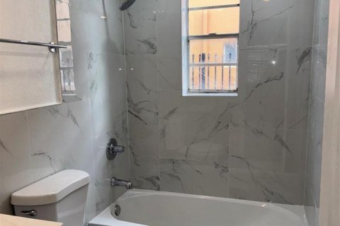 Appartement à louer à Miami, Floride: 1 chambre, 41.81 m2 № 2178093 - photo 10