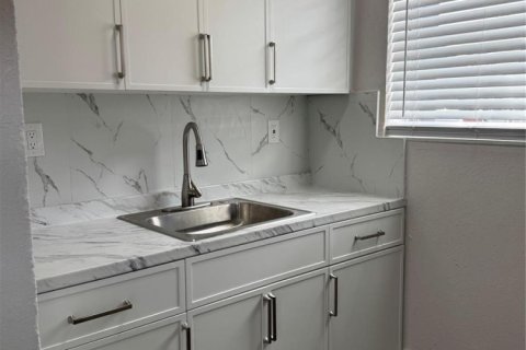 Appartement à louer à Miami, Floride: 1 chambre, 41.81 m2 № 2178093 - photo 2