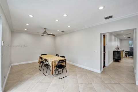 Villa ou maison à vendre à Hollywood, Floride: 6 chambres, 241.92 m2 № 2010123 - photo 13