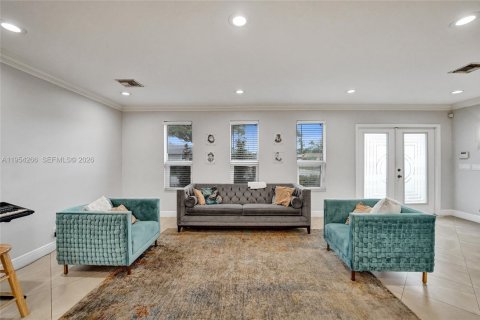 Villa ou maison à vendre à Hollywood, Floride: 6 chambres, 241.92 m2 № 2010123 - photo 7