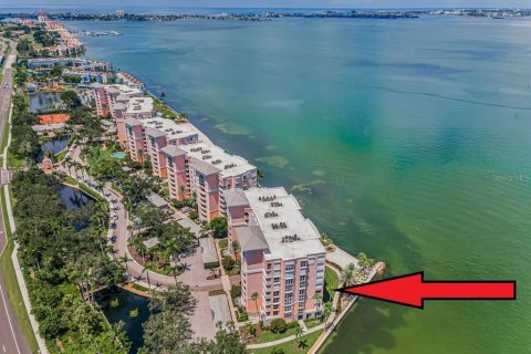 Condominio en venta en Saint Petersburg, Florida, 3 dormitorios, 170.29 m2 № 1913442 - foto 3