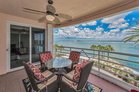 Condominio en venta en Saint Petersburg, Florida, 3 dormitorios, 170.29 m2 № 1913442 - foto 16