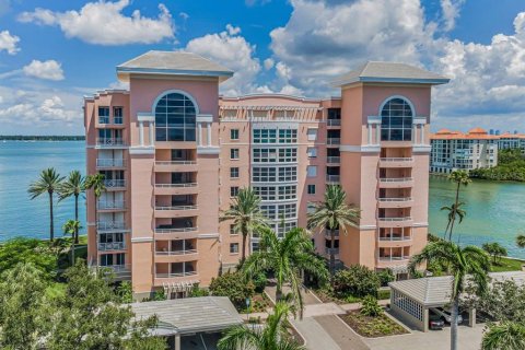 Condominio en venta en Saint Petersburg, Florida, 3 dormitorios, 170.29 m2 № 1913442 - foto 2