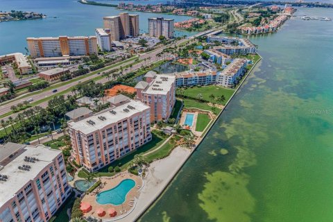 Condominio en venta en Saint Petersburg, Florida, 3 dormitorios, 170.29 m2 № 1913442 - foto 8