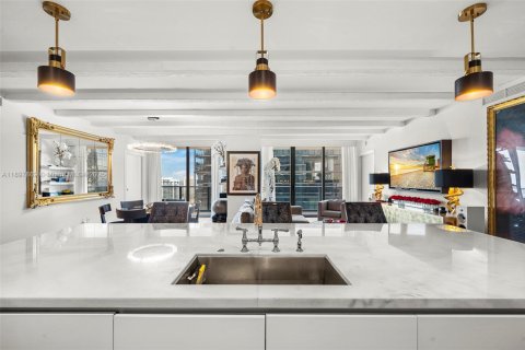 Copropriété à vendre à Miami, Floride: 3 chambres, 161.09 m2 № 1965033 - photo 8