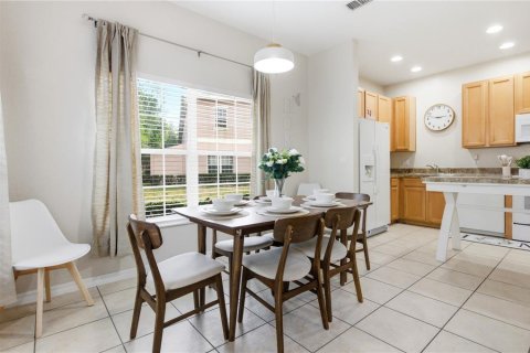 Adosado en venta en Kissimmee, Florida, 5 dormitorios, 165.27 m2 № 2201830 - foto 23