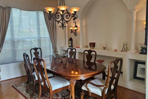 Снять в аренду виллу или дом в Купер-Сити, Флорида 4 спальни, 351.45м2, № 2085169 - фото 14
