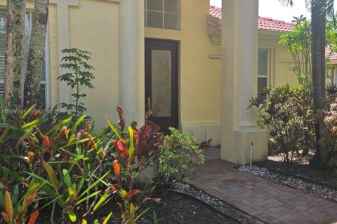 Снять в аренду виллу или дом в Купер-Сити, Флорида 4 спальни, 351.45м2, № 2085169 - фото 4