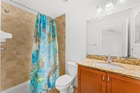 Townhouse in Cocoa Beach, Florida 3 bedrooms, 145.48 sq.m. № 2259146 - photo 27