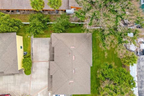 Townhouse in Cocoa Beach, Florida 3 bedrooms, 145.48 sq.m. № 2259146 - photo 30