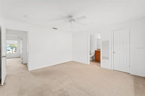 Townhouse in Cocoa Beach, Florida 3 bedrooms, 145.48 sq.m. № 2259146 - photo 26