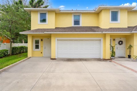 Townhouse in Cocoa Beach, Florida 3 bedrooms, 145.48 sq.m. № 2259146 - photo 3