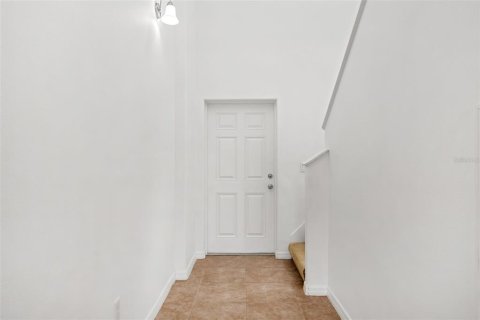 Townhouse in Cocoa Beach, Florida 3 bedrooms, 145.48 sq.m. № 2259146 - photo 8