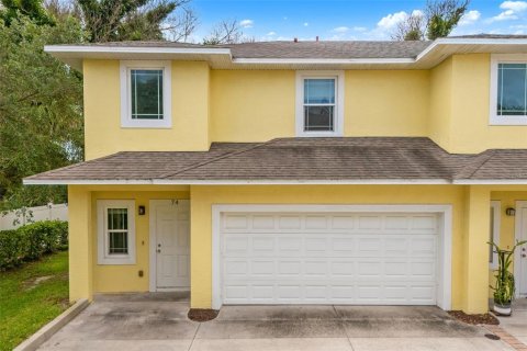 Townhouse in Cocoa Beach, Florida 3 bedrooms, 145.48 sq.m. № 2259146 - photo 2