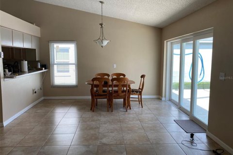 House in Brandon, Florida 3 bedrooms, 127.18 sq.m. № 1789382 - photo 21