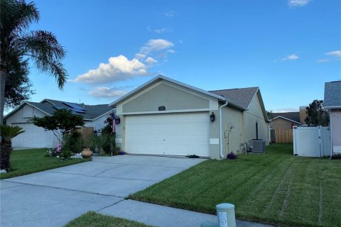 House in Brandon, Florida 3 bedrooms, 127.18 sq.m. № 1789382 - photo 2