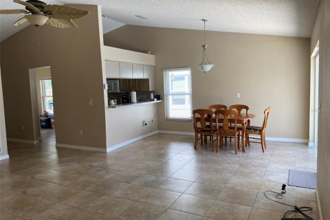 House in Brandon, Florida 3 bedrooms, 127.18 sq.m. № 1789382 - photo 23