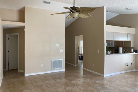 House in Brandon, Florida 3 bedrooms, 127.18 sq.m. № 1789382 - photo 22
