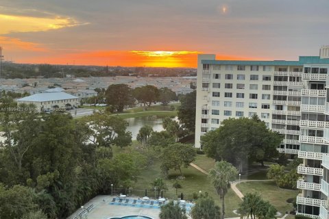 Condo in Hollywood, Florida, 2 bedrooms  № 2081643