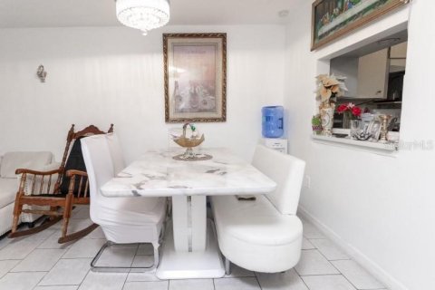 Adosado en alquiler en New Port Richey, Florida, 2 dormitorios, 77.2 m2 № 1559064 - foto 4