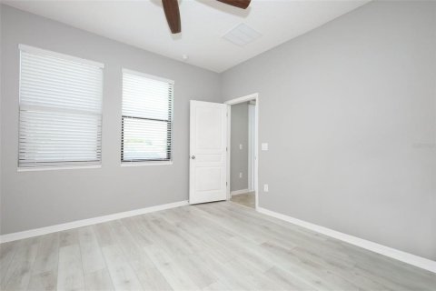 Villa ou maison à vendre à Groveland, Floride: 4 chambres, 162.02 m2 № 2235492 - photo 11