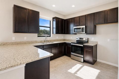 Villa ou maison à vendre à Groveland, Floride: 4 chambres, 162.02 m2 № 2235492 - photo 4