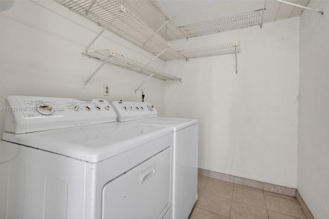 Купить кондоминиум в Майами, Флорида 2 спальни, 132.66м2, № 2055025 - фото 29