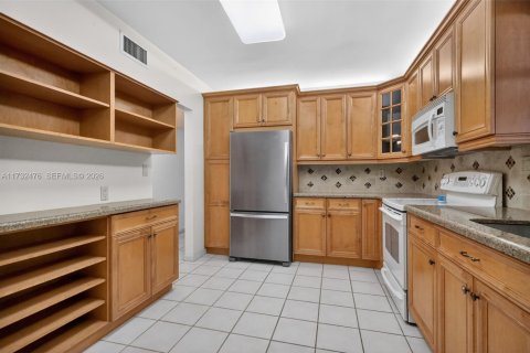 Купить кондоминиум в Майами, Флорида 2 спальни, 132.66м2, № 2055025 - фото 8