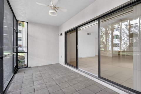 Купить кондоминиум в Майами, Флорида 2 спальни, 132.66м2, № 2055025 - фото 25