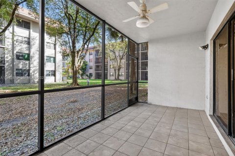 Купить кондоминиум в Майами, Флорида 2 спальни, 132.66м2, № 2055025 - фото 24