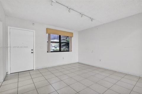 Купить кондоминиум в Майами, Флорида 2 спальни, 132.66м2, № 2055025 - фото 6