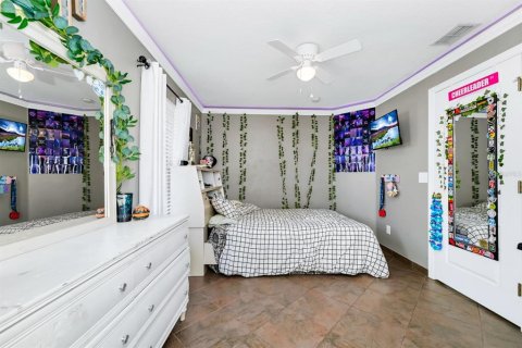 House in Eustis, Florida 4 bedrooms, 232.26 sq.m. № 1652048 - photo 27