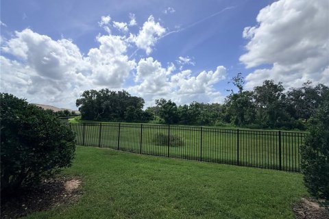 Touwnhouse à louer à Zephyrhills, Floride: 3 chambres, 154.78 m2 № 2414901 - photo 16