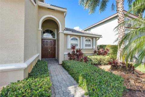 Villa ou maison à vendre à Boca Raton, Floride: 5 chambres, 281.96 m2 № 2261142 - photo 4
